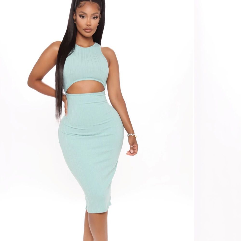 - Fashion nova dress